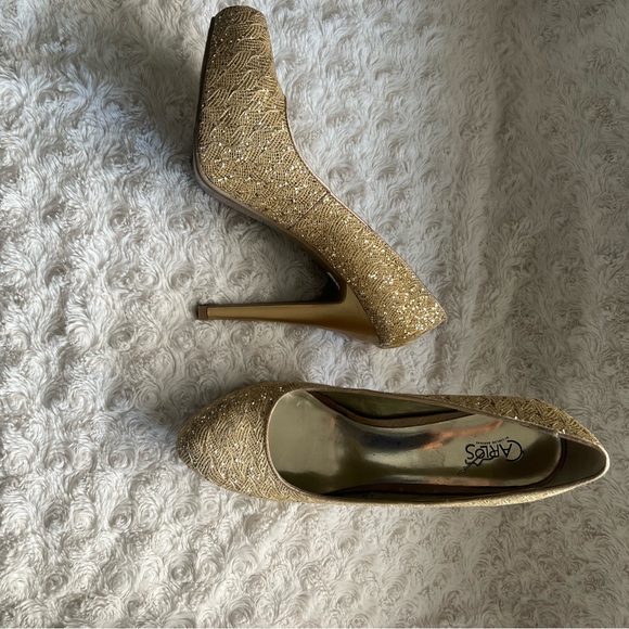 Carlos Santana high heel shoes - Picture 2 of 4